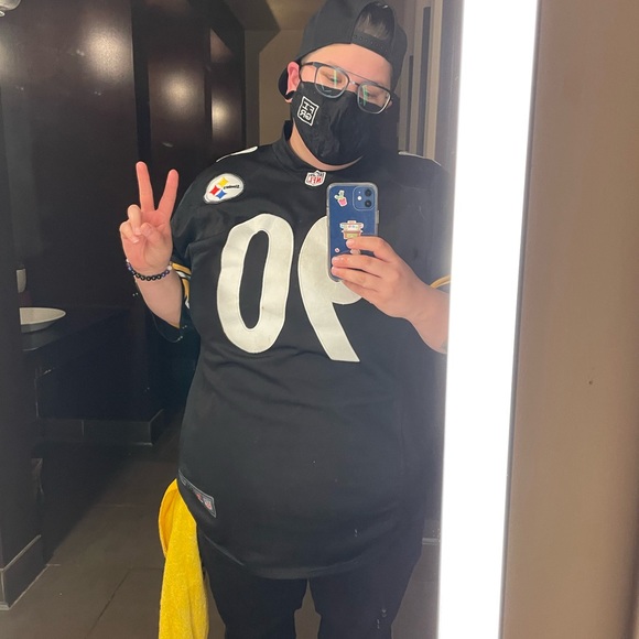 Meet your Posher, Steph - Picture 1 of 2